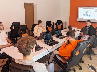 Підсумкова конференція з виробничої практики здобувачів другого (магістерського) рівня вищої освіти ТНПУ ОПП «Комп’ютерні науки» (ФОТО) Підсумкова конференція з виробничої практики здобувачів другого (магістерського) рівня вищої освіти ТНПУ ОПП «Комп’ютерні науки» (ФОТО)