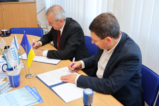 Ректор ТНПУ підписав договір про співробітництво з Великоберезовицькою територіальною громадою