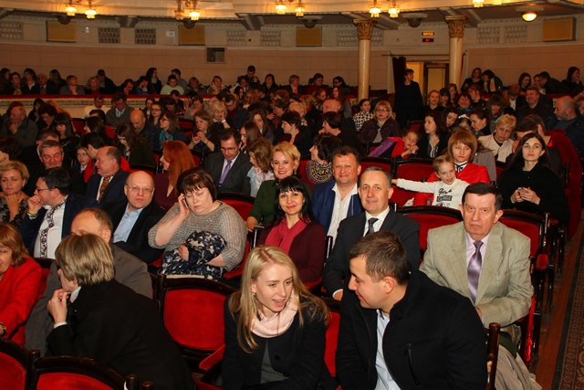 Працівники університету в Тернопільському драматичному театрі імені Т.Г.Шевченка