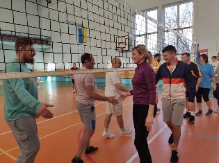 Спортивний клуб та профком працівників ТНПУ   організували та провели змагання з волейболу (ФОТО)