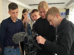 Студенти ТНПУ вчилися знімати сюжети  разом з журналістом інтернет-видання  «20 хвилин»  (ВІДЕО, ФОТО)