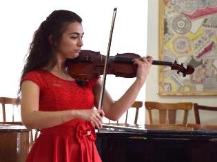 На факультеті мистецтв відбувся концерт скрипкової музики за участю першокурсників (ФОТО)