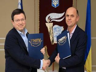 Укладено договір про свівпрацю ТНПУ та Асоціації футболу Тернопільщини