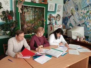 ТНПУ співпрацює з Тернопільським обласним центром еколого-натуралістичної творчості учнівської молоді (ФОТО) ТНПУ співпрацює з Тернопільським обласним центром еколого-натуралістичної творчості учнівської молоді (ФОТО)