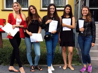 Ще п'ять студенток ТНПУ ім.В.Гнатюка захистили дипломні роботи у Польщі (ФОТО)