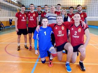 Чоловіча волейбольна команда ТНПУ ім.В.Гнатюка  посідає перше місце  у турнірній таблиці Чемпіонату області