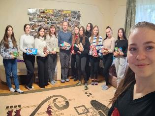 Студенти ТНПУ відвідали Тернопільський обласний благодійний фонд допомоги сиротам «Майбутнє сиріт» (ФОТО)