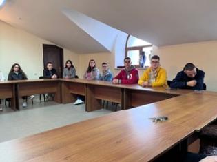 Студенти історичного факультету ТНПУ відвідали адміністрацію Тернопільсько-Зборівської архиєпархії УГКЦ (ФОТО)