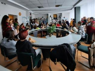 Представники факультету філології і журналістики ТНПУ   провели святково-профорієнтаційну  зустріч з учнями 