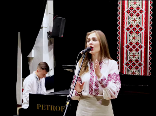 Студенти факультету мистецтв ТНПУ записали щемну українську пісню, яка і сьогодні на часі  (ВІДЕО)