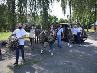 ЗМІ про нас. Маскувальні сітки для фронту, виготовлені руками тернопільських студентів, захищають армію на сході