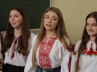 Студенти ТНПУ провели святковий захід «Українська – це круто»  (ФОТО)