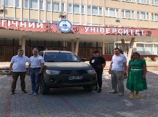 Волонтерський центр ТНПУ   передав 184 тисячі 966 гривень  на автомобіль для ЗСУ