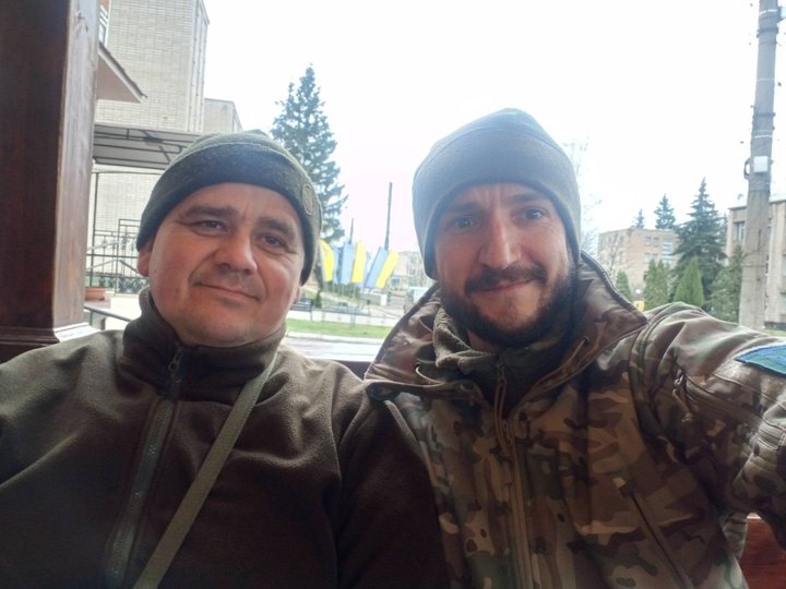 Володимир Брославський з колишнім студентом ТНПУ, бойовим другом Володимиром Бірчаком