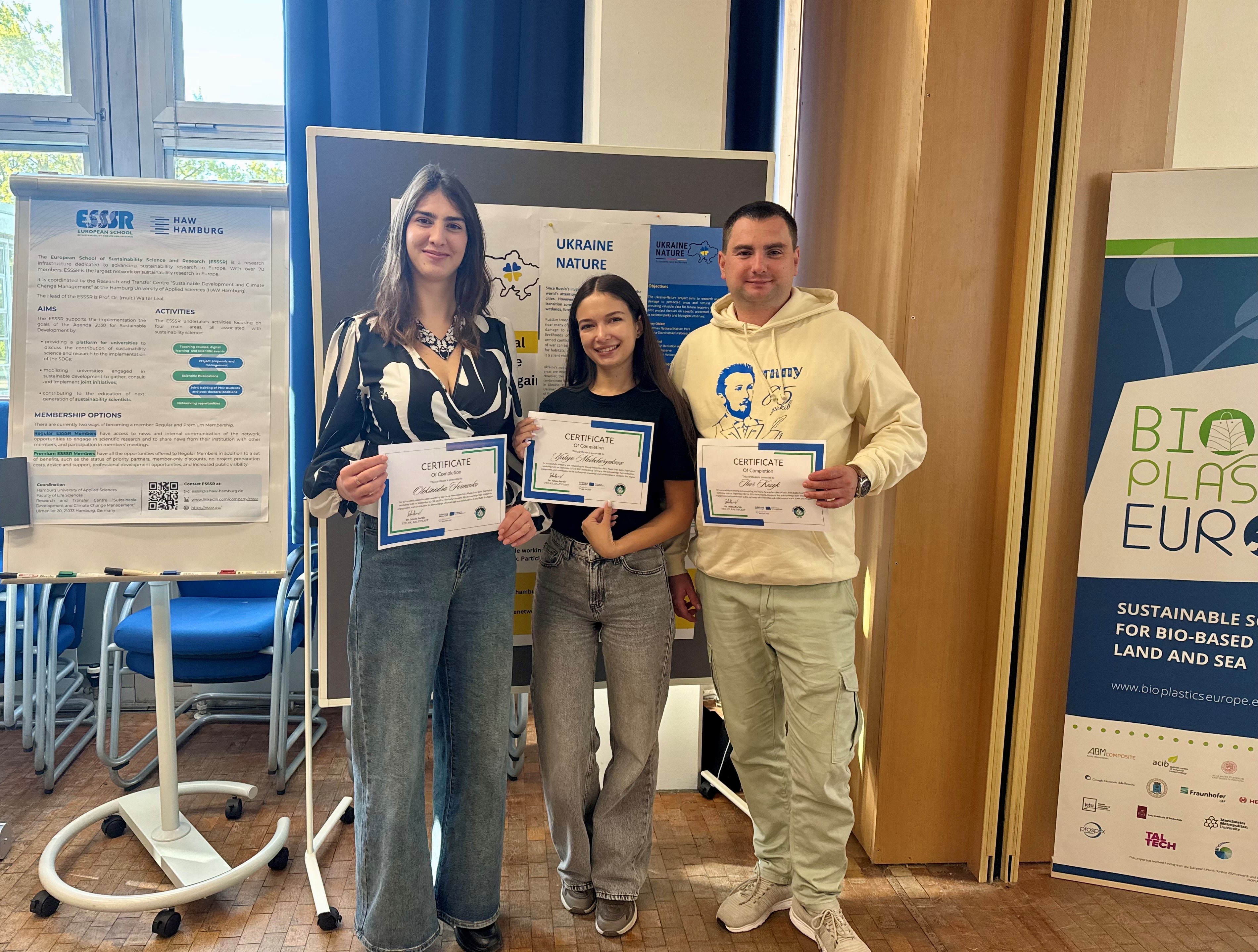  Українська делегація на конференції.