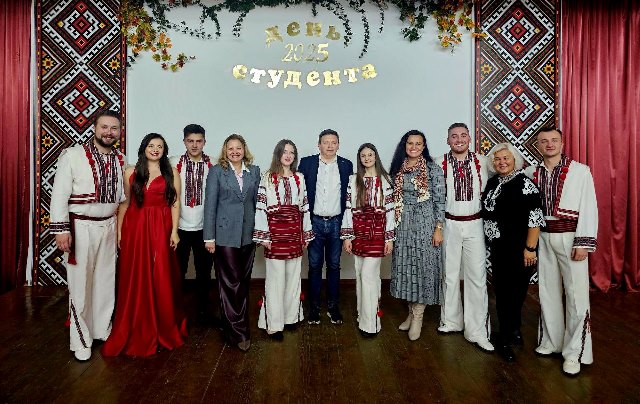  Фото з ректорм Богданом Богдановичем Буяком