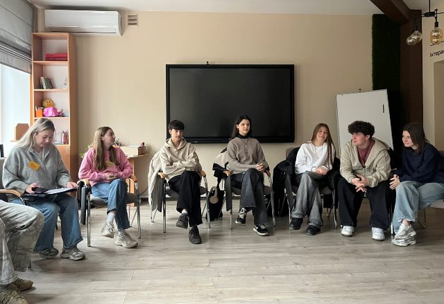  Психологічний тренінг