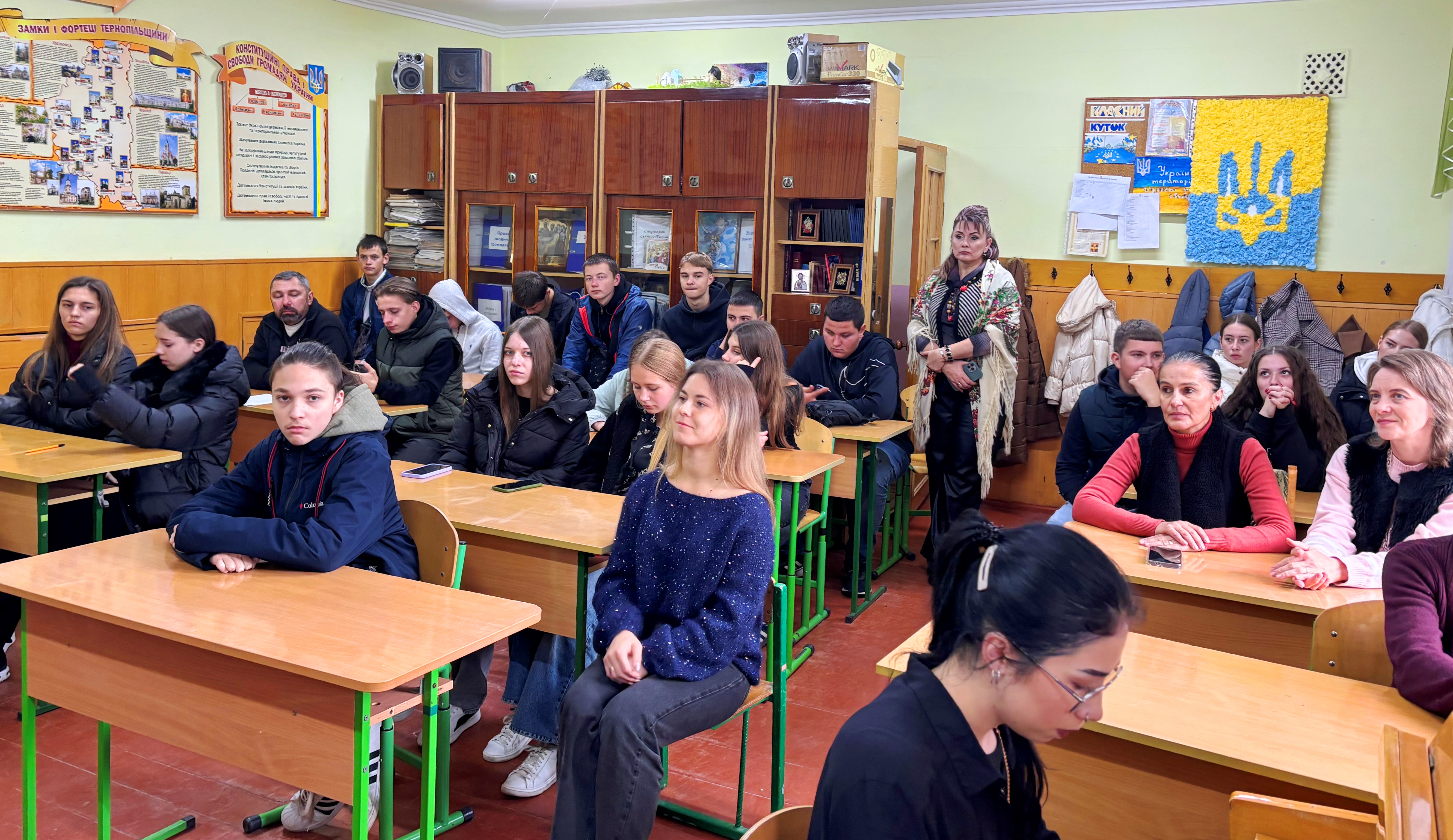 Глядацька аудиторія ліцею “Генезис”.jpeg