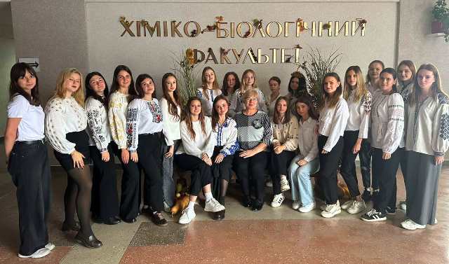 Учасники свята ДЯКУЄМО ЗА ОСІНЬ.jpg