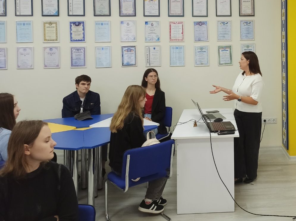  в процесі обговорення.jpg