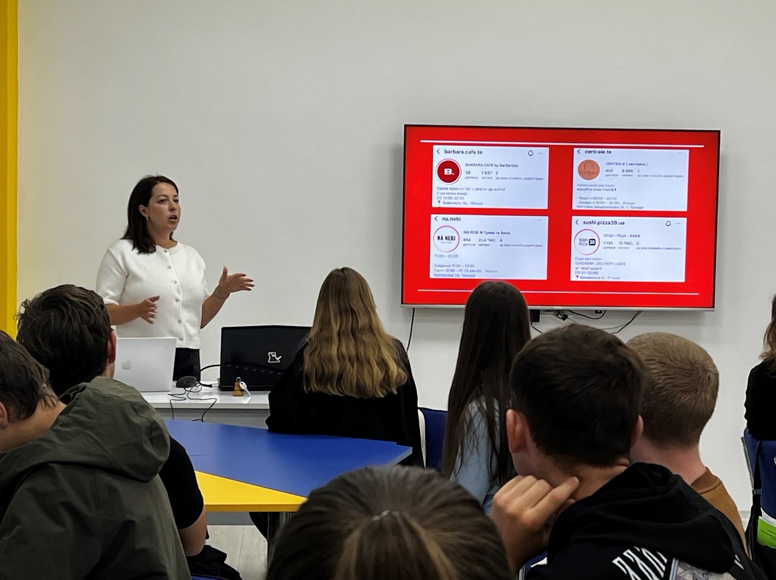  Іванна Пушкар розповідає про аналіз контенту.jpg