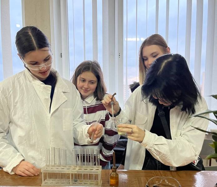  Проведення якісних реакцій