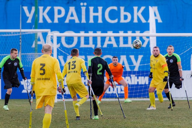  Ігровий момент боротьби тернопільських вікінгів та івано-франківських бартківців