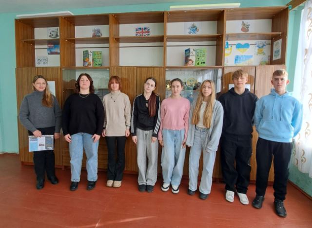  Зустріч з учнями в с. Зозулі