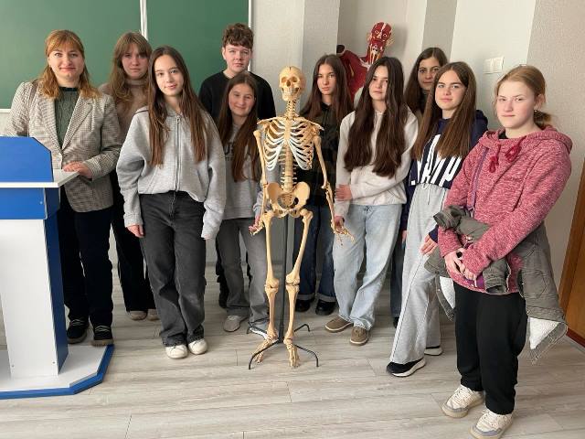  В кабінеті анатомії.