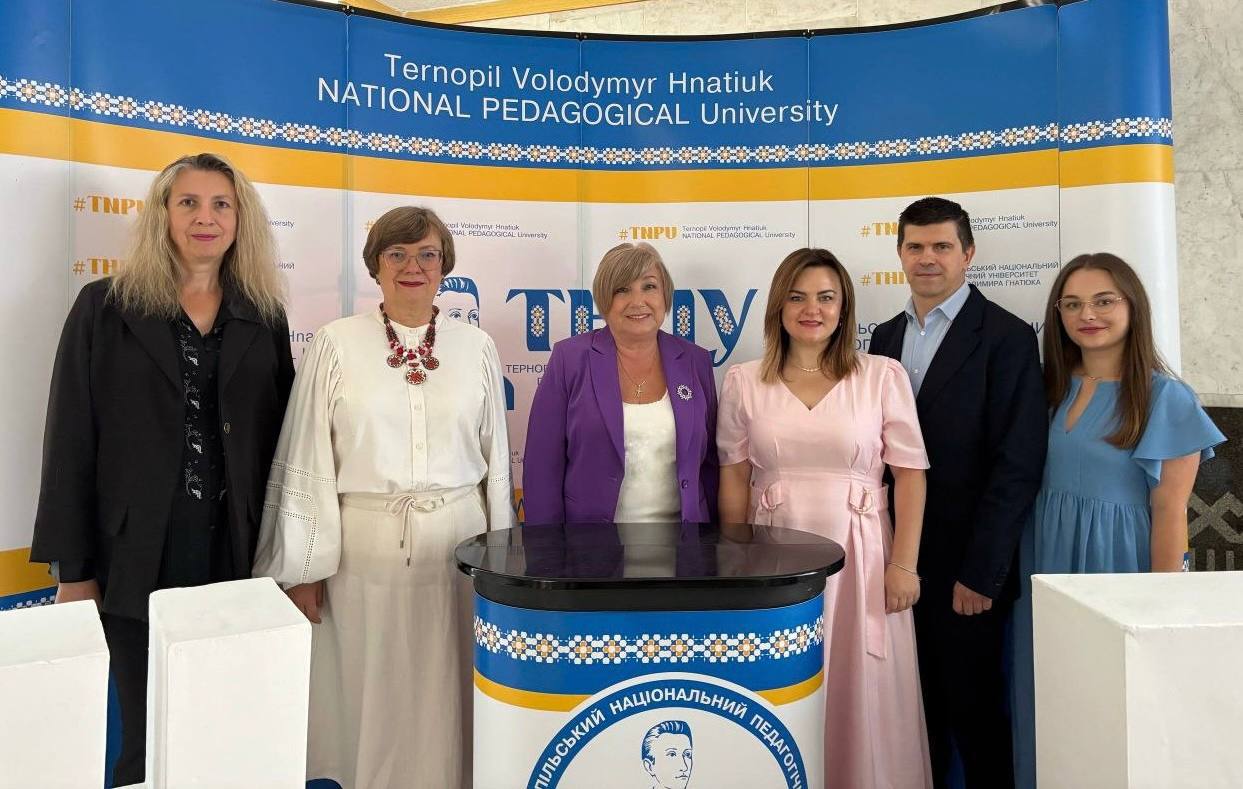 Кафедра української літератури та методики її навчання Кафедра української літератури та методики її навчання