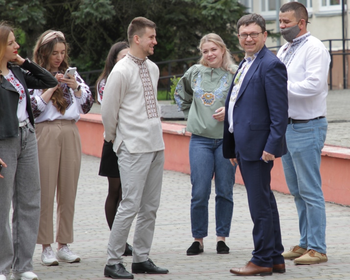 Ректор ТНПУ Богдан Буяк, начальник відділу у справах молоді Володимир Брославський та голова студентського уряду Михайло Боднар