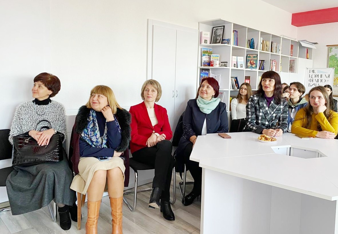 Запрошені на захід викладачі