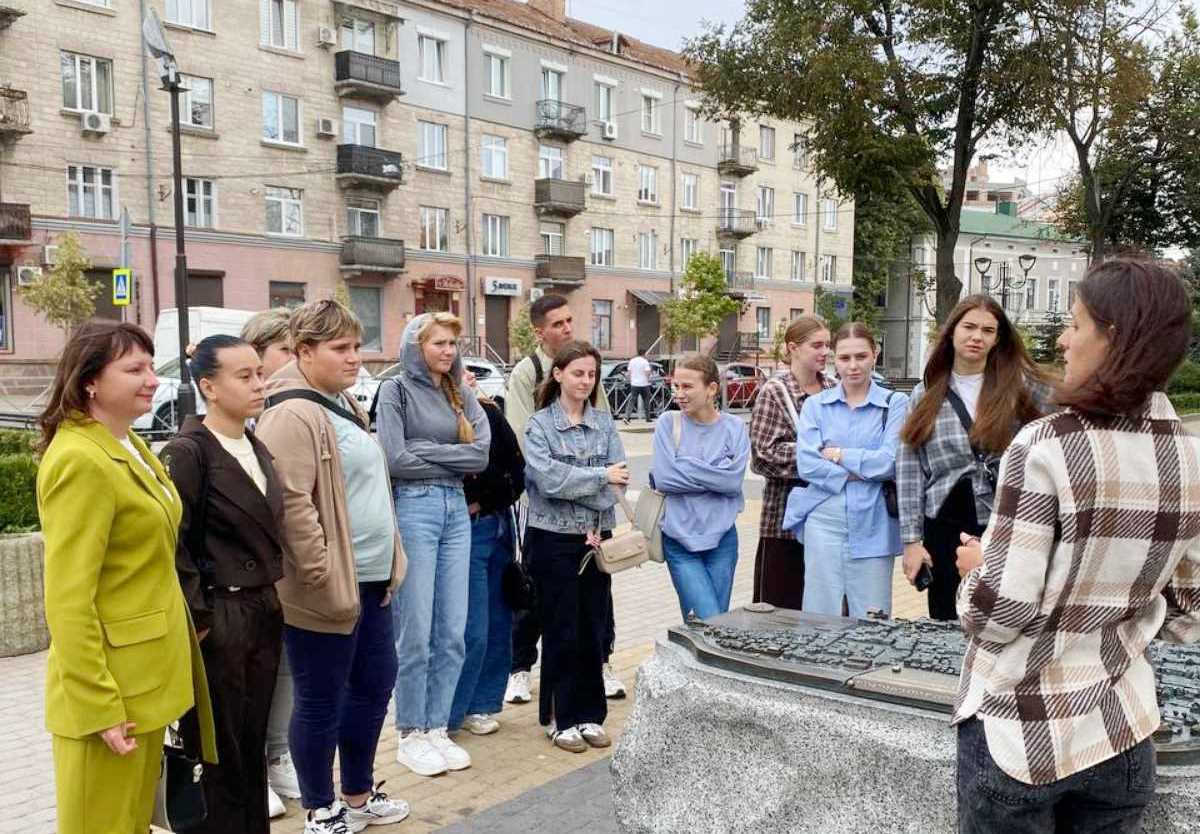 Цікава розповідь екскурсовода про музей Сакральний Тернопіль.jpg