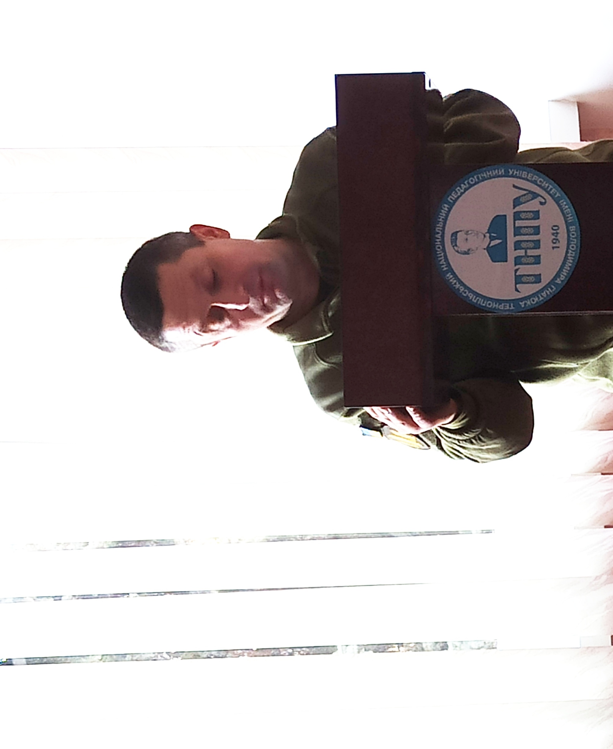 Результати аналізу феномену російського тероризму представляє військовослужбовець Ігор Сцібайло