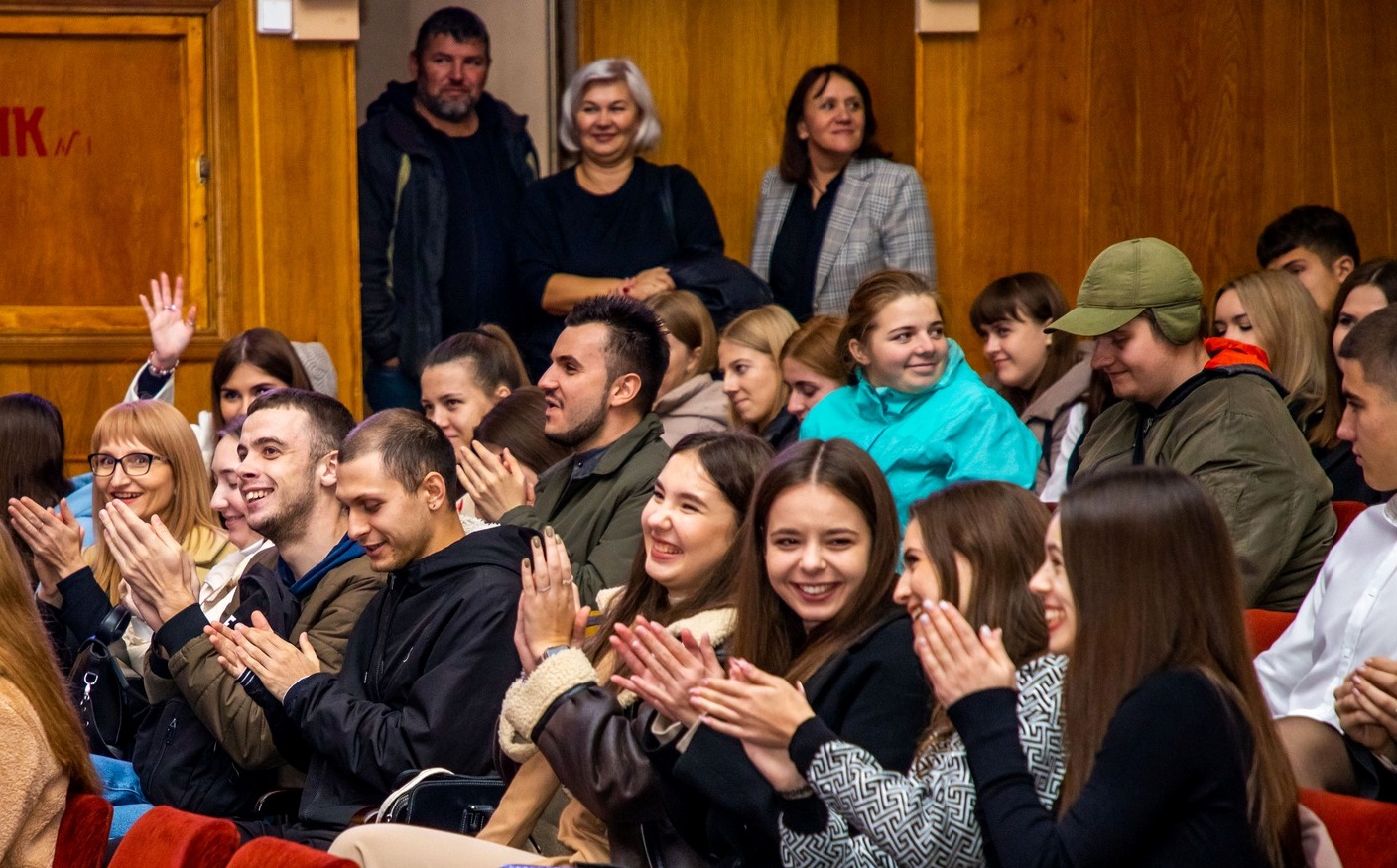 Студентські оплески!