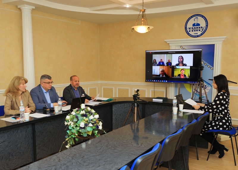 Разова спеціалізована вчена рада ДФ 58.053.039. ТНПУ  3D1A2539.JPG