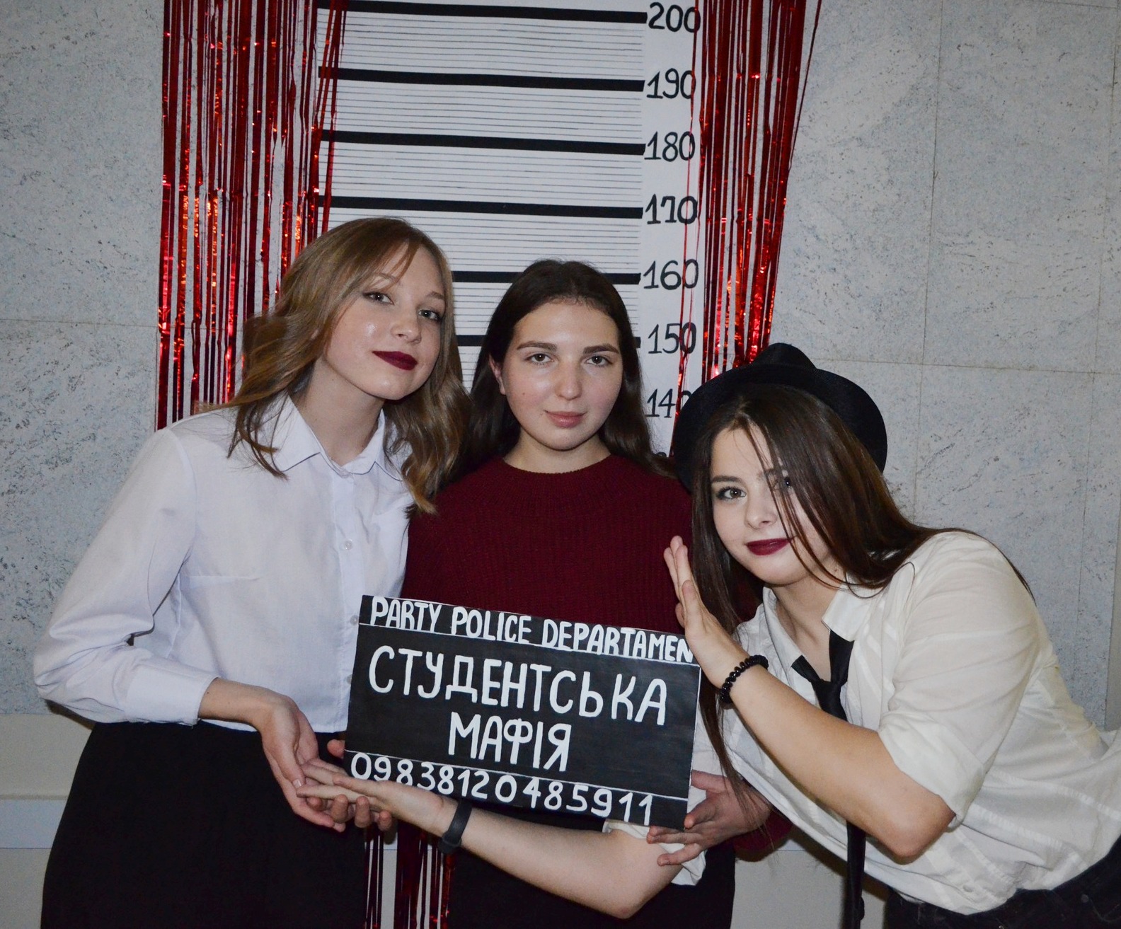 Вміють тримати інтригу... Вміють тримати інтригу...