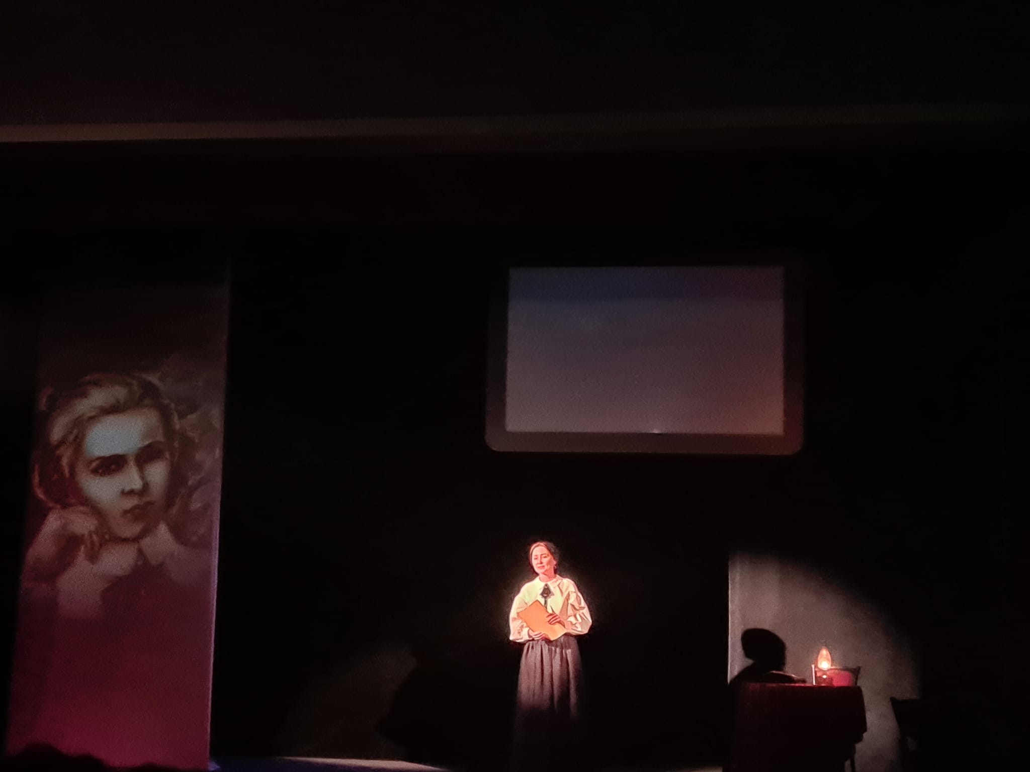 «Лесіні спогади»: акторська спільнота ТНПУ вшанувала творчість Лесі Українки