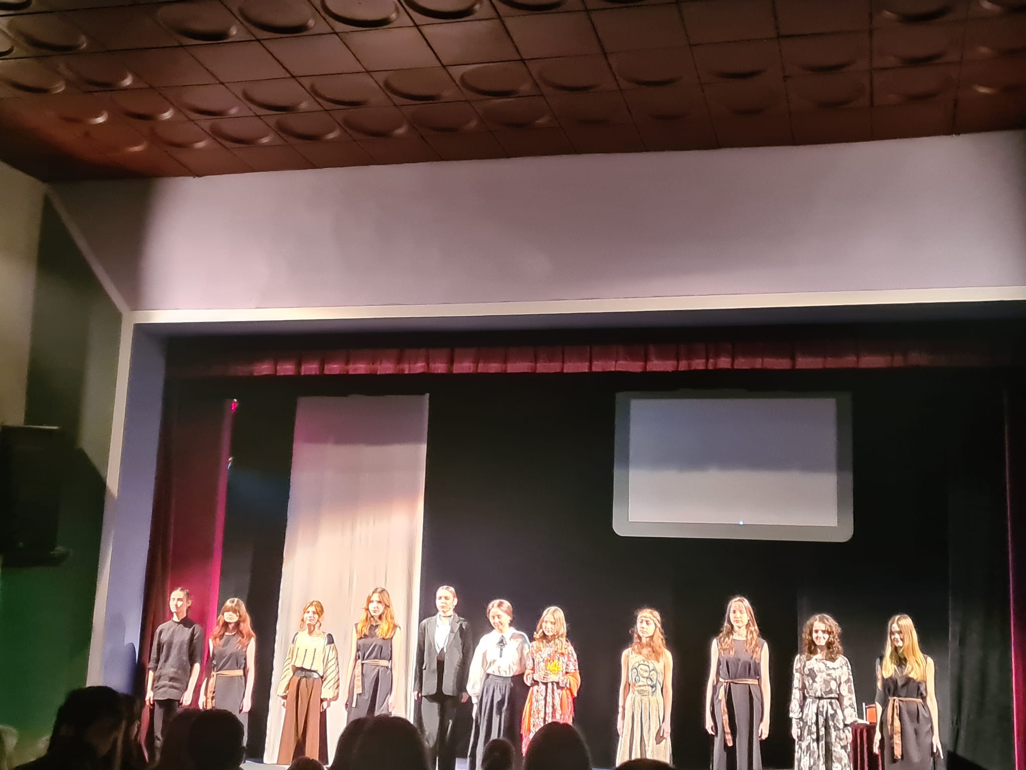 «Лесіні спогади»: акторська спільнота ТНПУ вшанувала творчість Лесі Українки