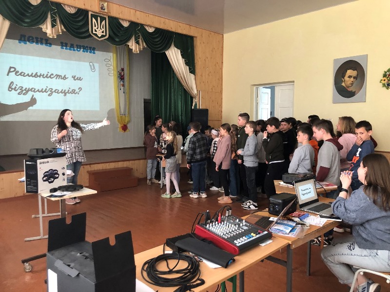 Учасники заходу під час активностей