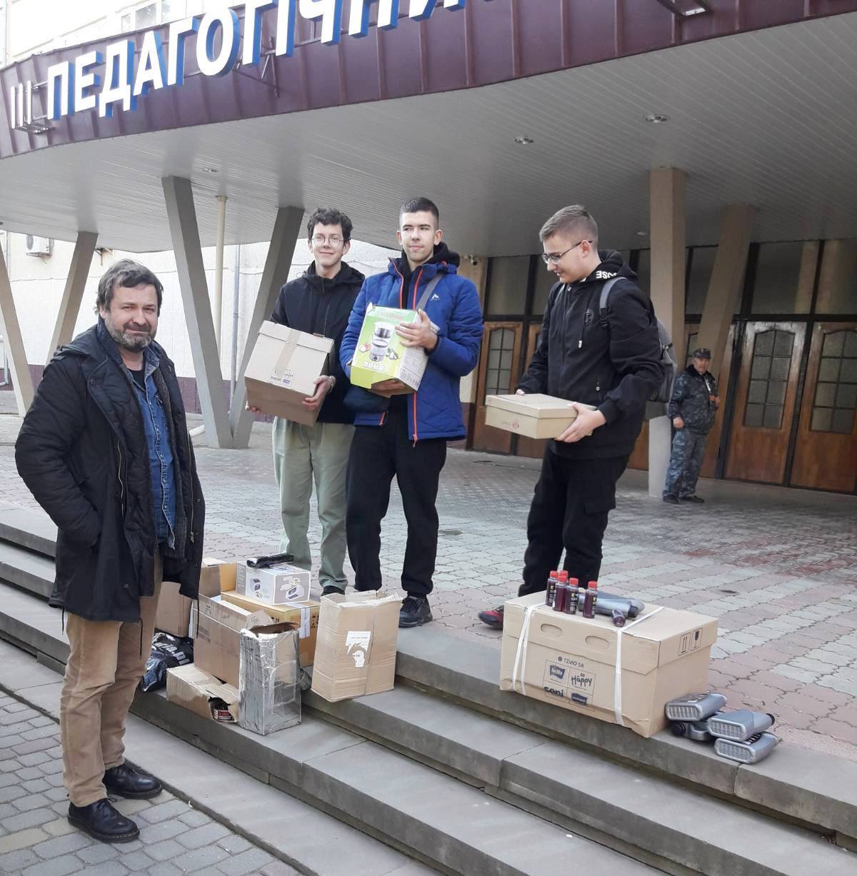 Розвантажуємо гумдопомогу