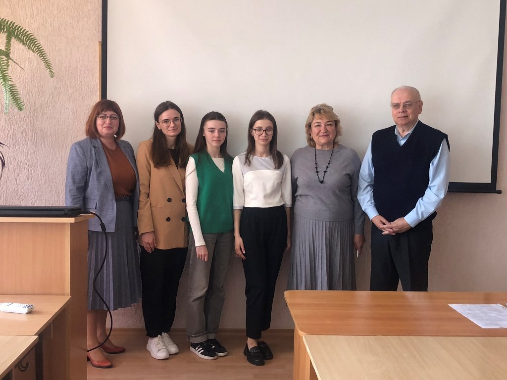 Конкурсанти та журі секції «Біологія»