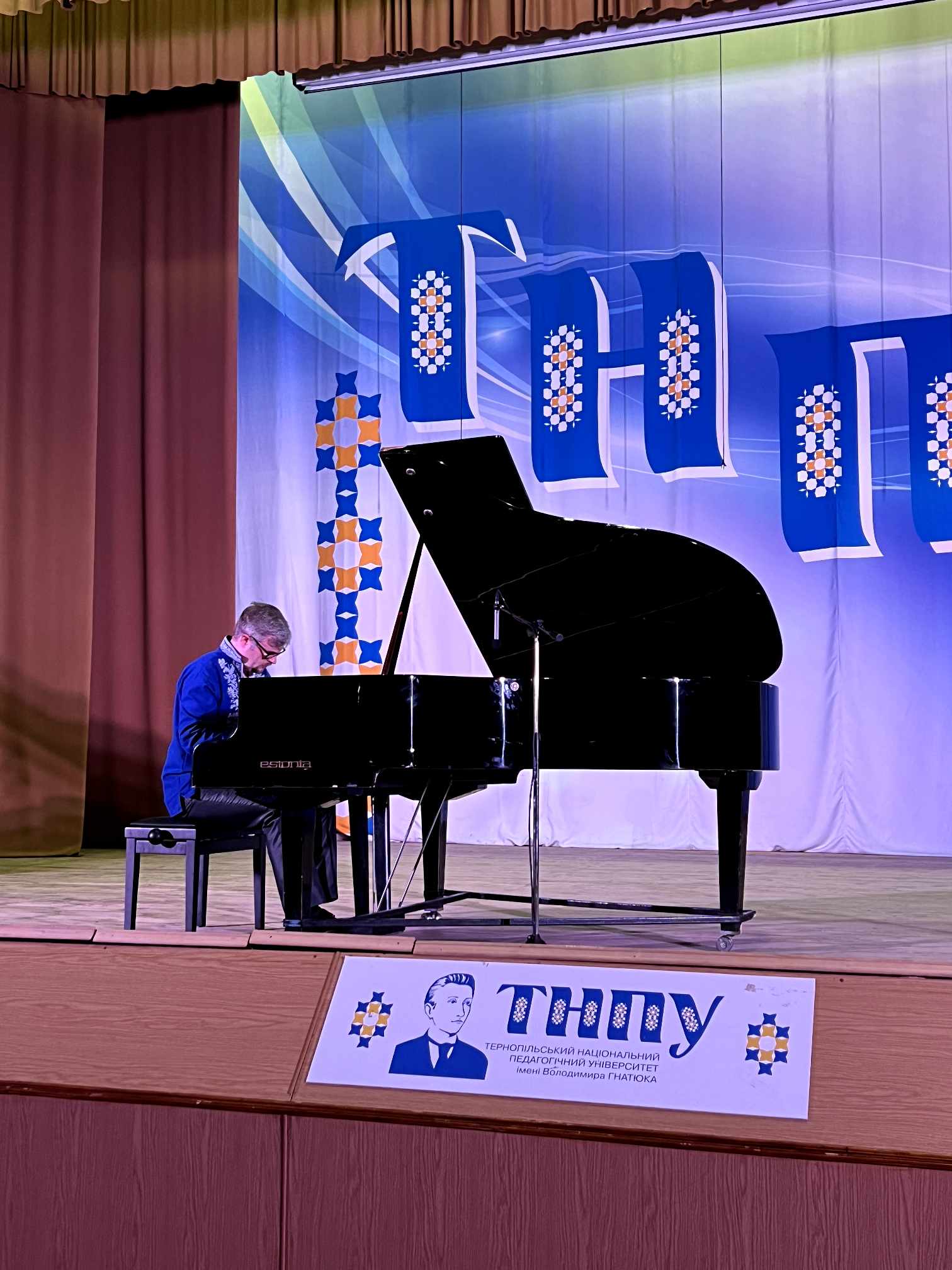 Ігор Рябов - кандидат мистецтвознавства та доцент кафедри загального та спеціалізованого фортепіано Національної музичної академії України