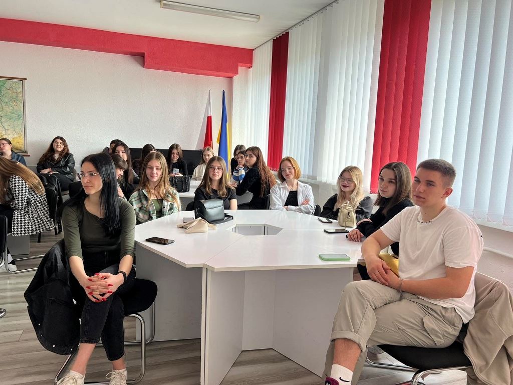 Студенти першого курсу факультету філології і журналістики