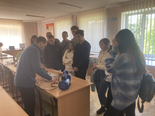 У фізичній лабораторії
