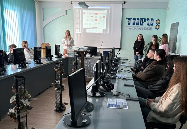 Вступне слово завідувачки кафедри теорії і практики перекладу Тетяни Цепенюк