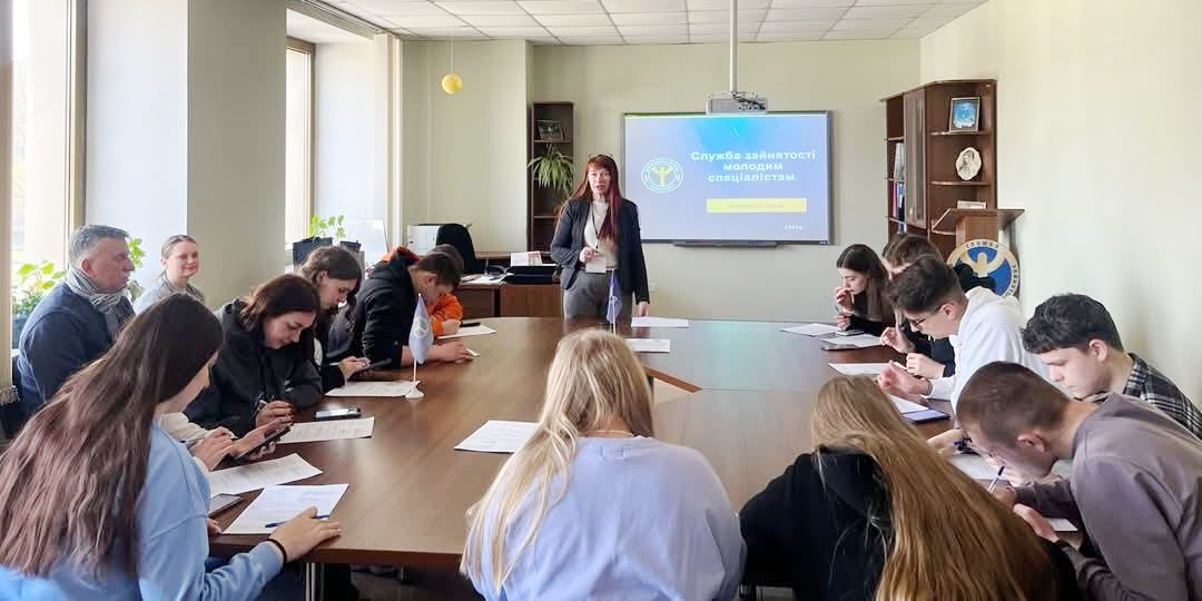 Доповідь Ірини ЗАМОРИ про грантові можливості для молоді