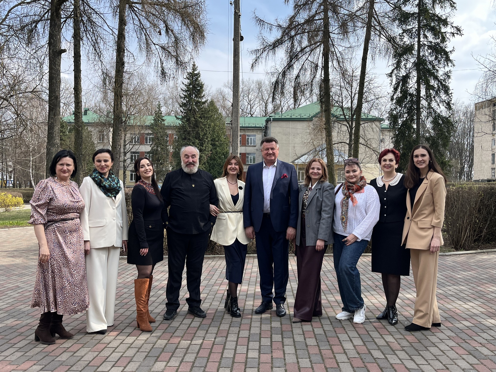 Славна мистецька когорта