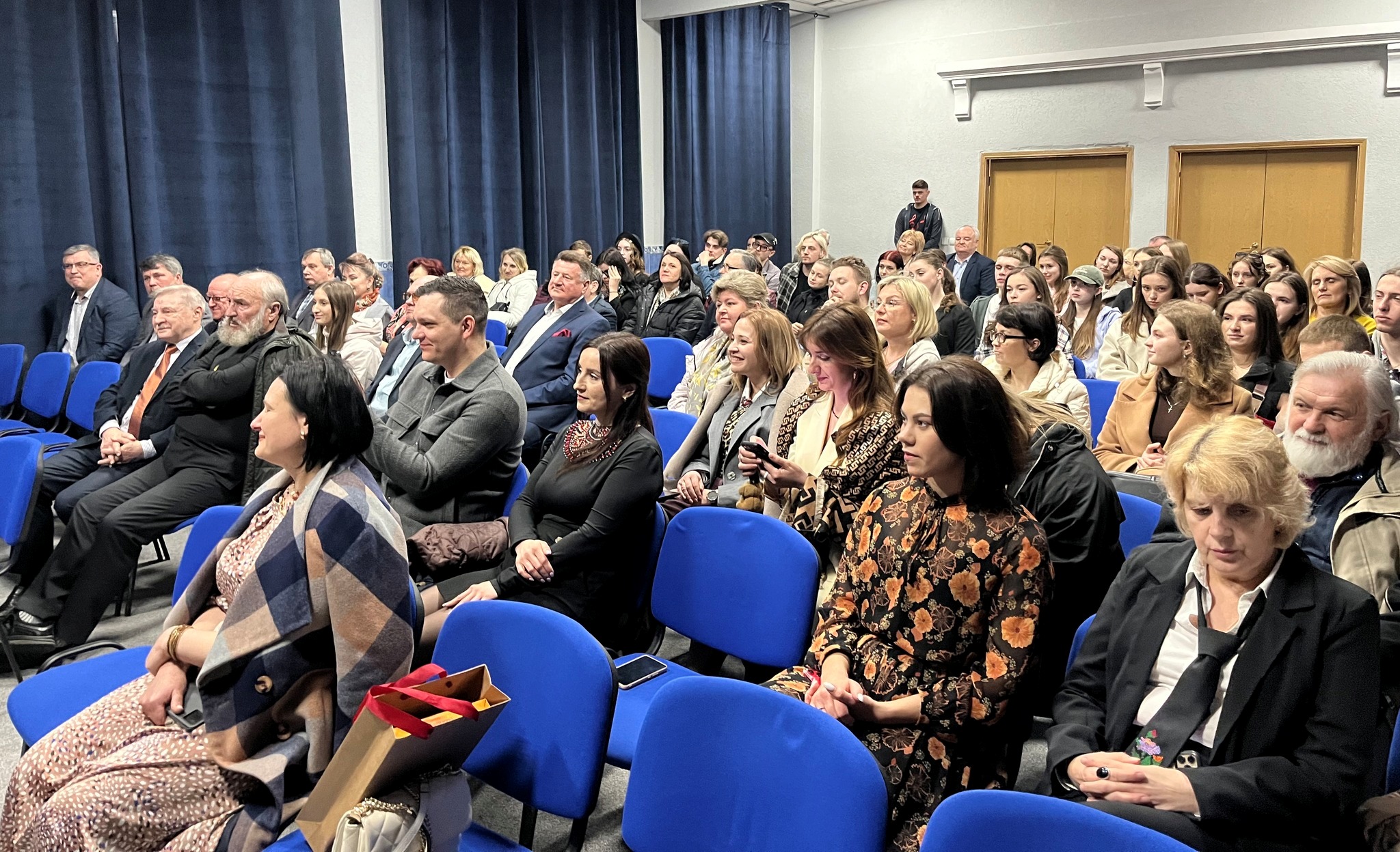 Глядачі затамували подих