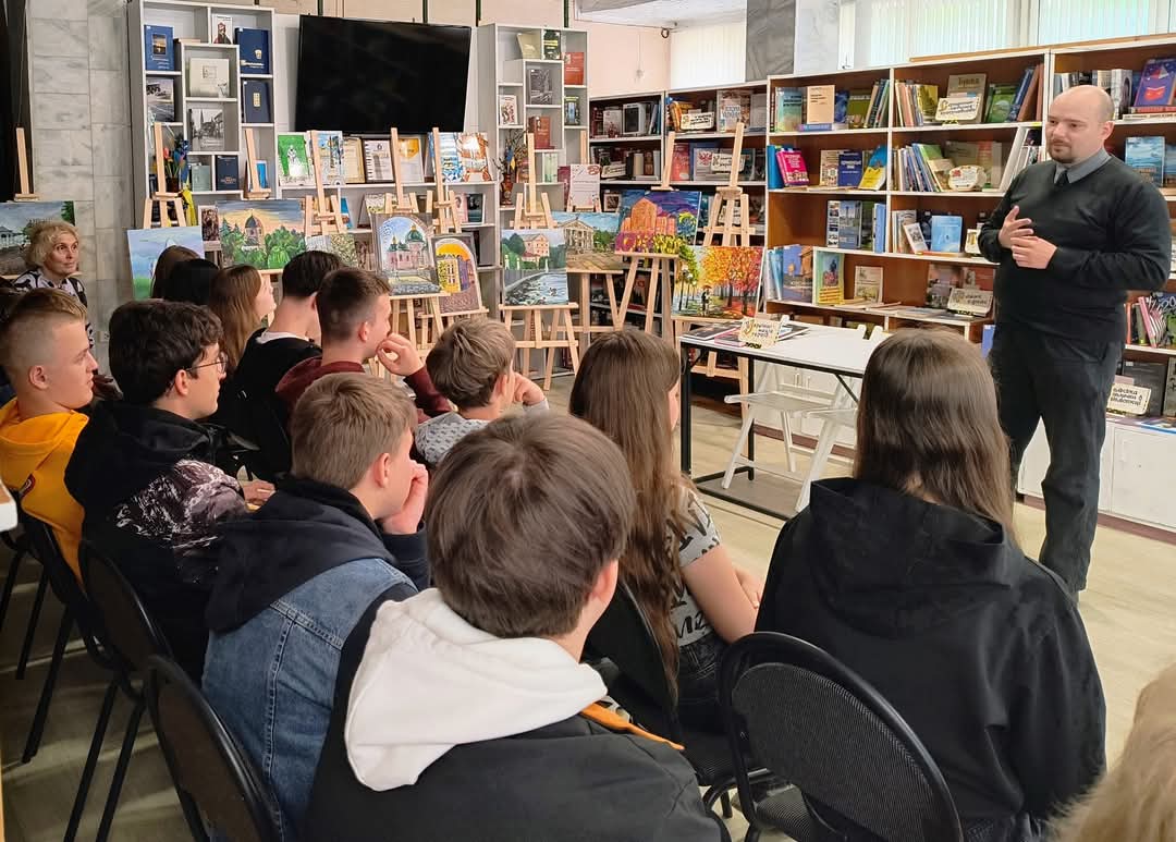 Розповідь про День Героїв України.jpg